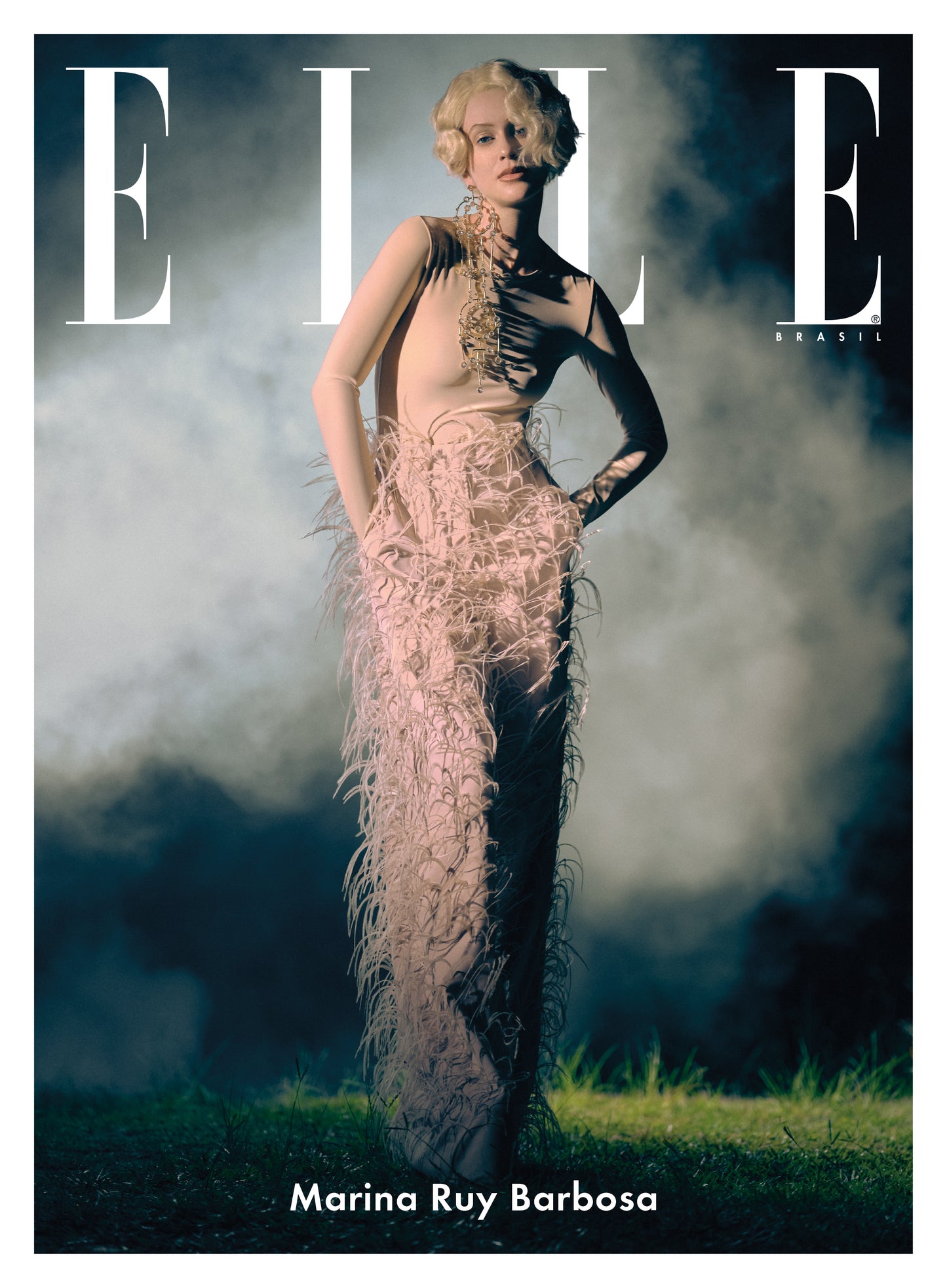 ELLE Impressa - Volume 11 - Capa Marina Ruy Barbosa Fumaça (mar/23)